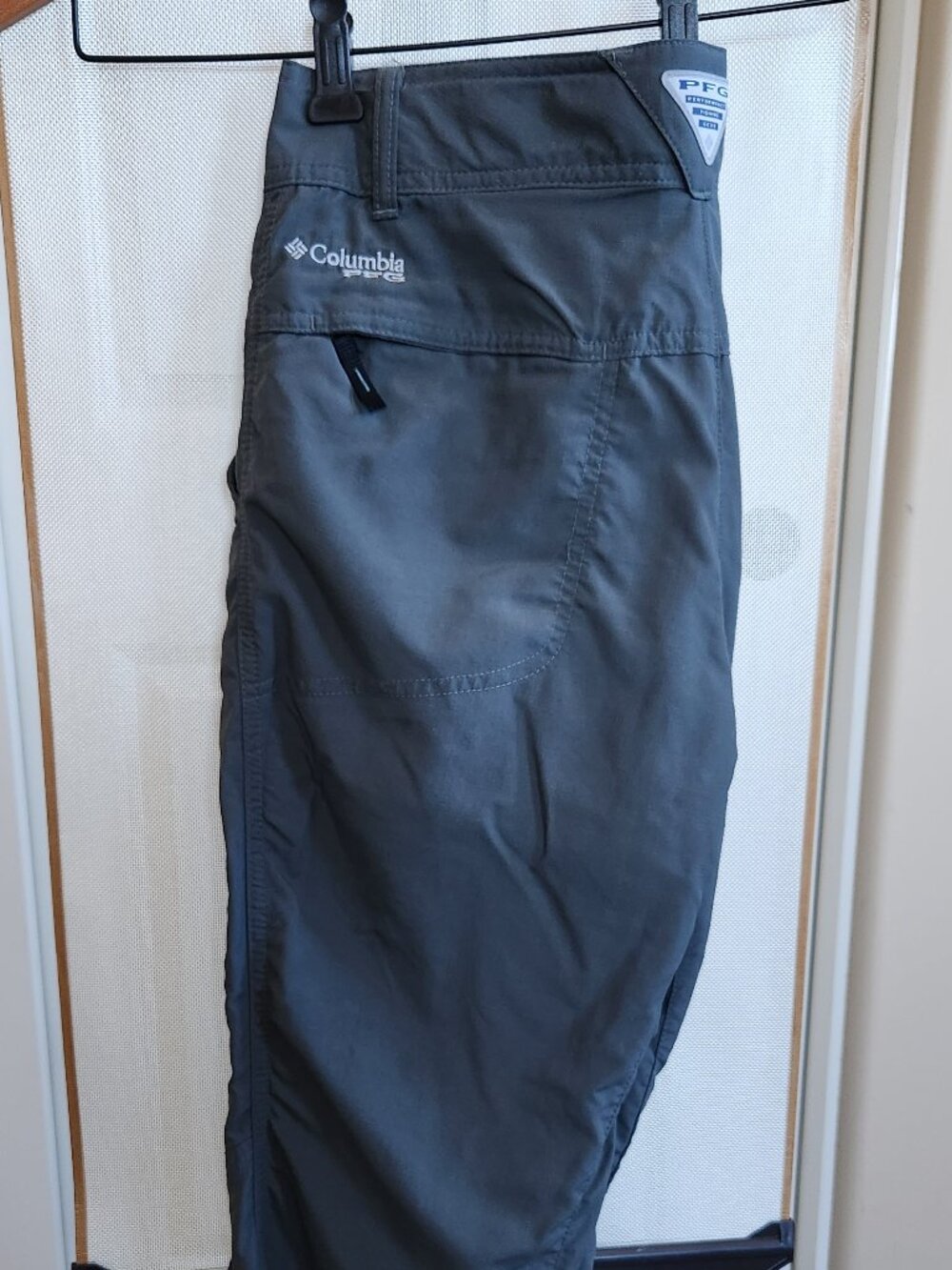 Columbia PFG Palm Peak Cargo Capri Hiking Pants Grey Omni-Shade Sun Adjust 6 21L